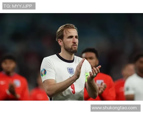 足球明星与娱乐明星的共同点探讨与影响力分析